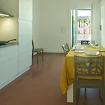 Rossini Con Piscina Nyaraló
