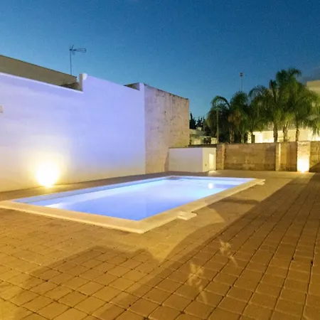 펜션 Rossini Con Piscina