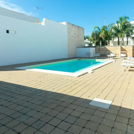 펜션 Rossini Con Piscina *