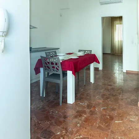 Rossini Con Piscina Alliste