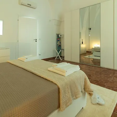 Rossini & Pool 別荘 アッリステ